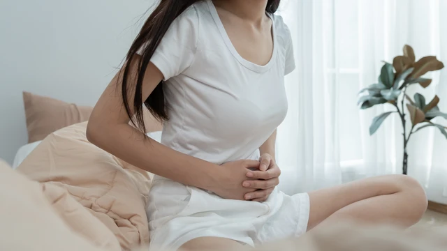 5 biểu hiện đau ruột thừa ở nữ: Cách xử lí kịp thời