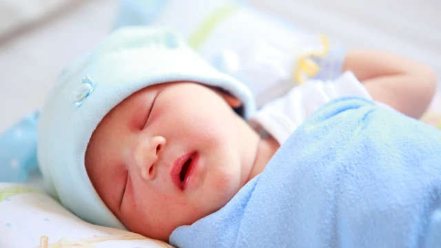 Bầu con trai thường sinh sớm: Thực hư, nguyên nhân và cách theo dõi thai kỳ an toàn