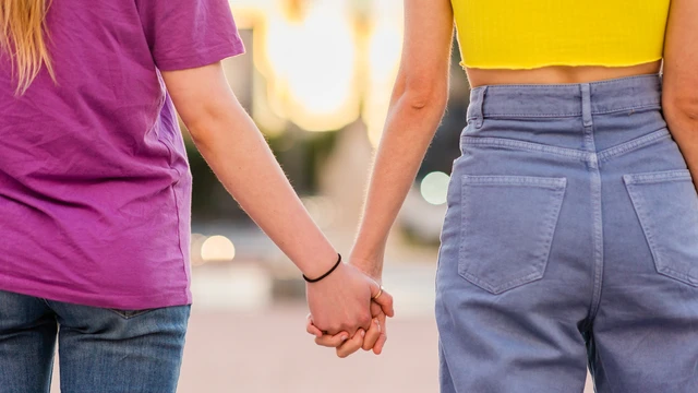 Á tính là gì? Những cách nhận biết á tính