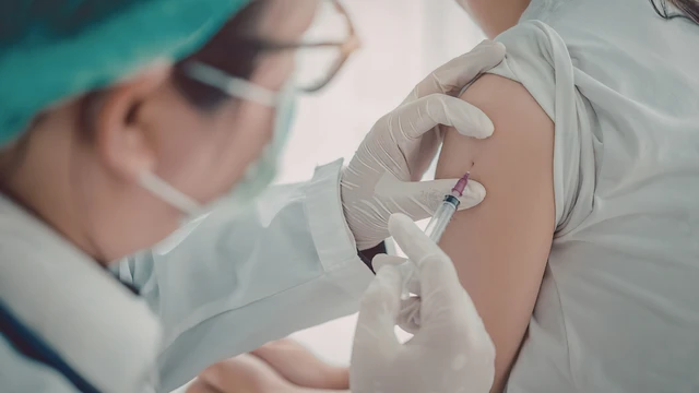 Ai nên tiêm vắc xin Nimenrix? Các nhóm nguy cơ cần đặc biệt lưu ý