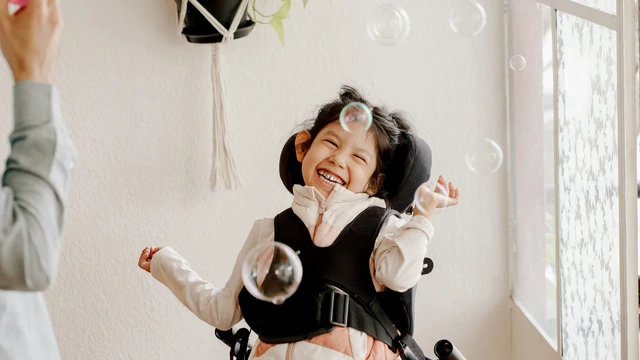 Bại não thể co cứng có chữa được không? Giải đáp và định hướng điều trị 