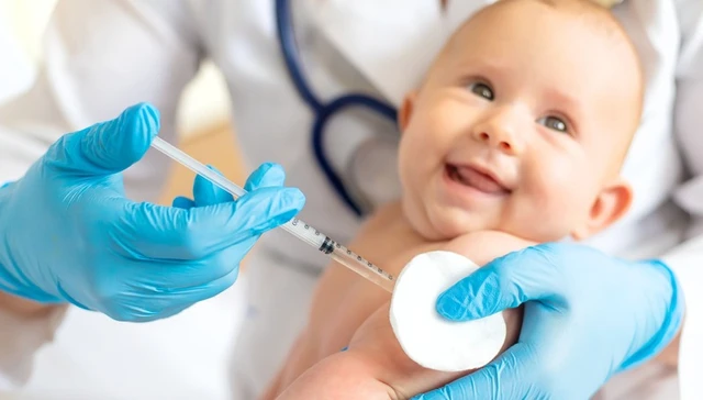 Bé 10 tháng tiêm sởi được không? Những điều ba mẹ cần lưu ý