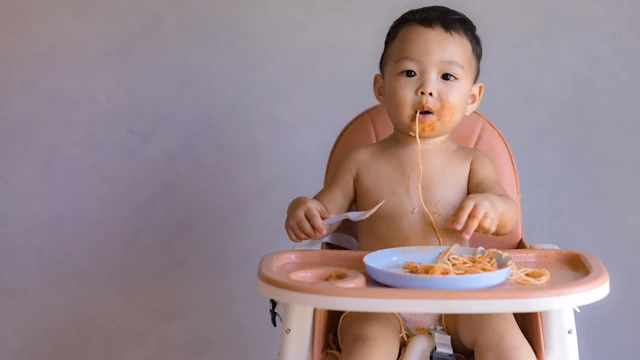 Bé mấy tháng ăn được hải sản? Hướng dẫn cho trẻ ăn đúng cách