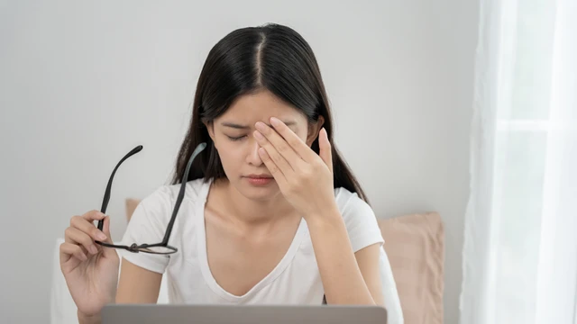 Khô mắt là gì? Nguyên nhân và cách phòng ngừa hiệu quả