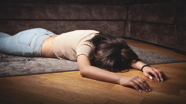Ngất xỉu: Triệu chứng, nguyên nhân, cách điều trị và phòng ngừa