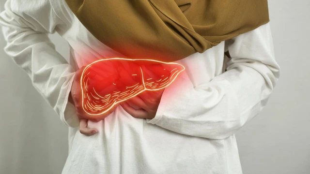 Nóng gan là gì? Nguyên nhân, triệu chứng và cách điều trị