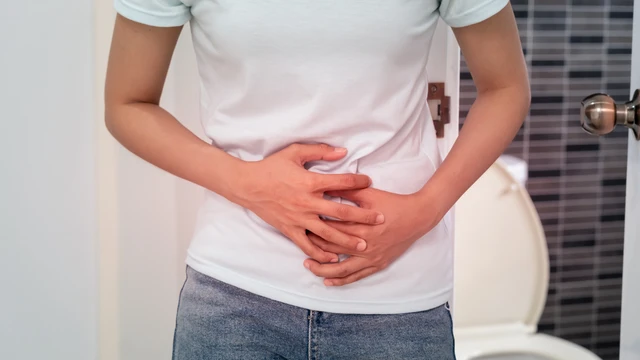 Táo bón sau sinh: Nguyên nhân, chẩn đoán, điều trị và phòng ngừa