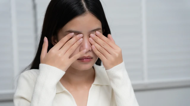 Viêm võng mạc là gì? Nguyên nhân và cách phòng ngừa hiệu quả