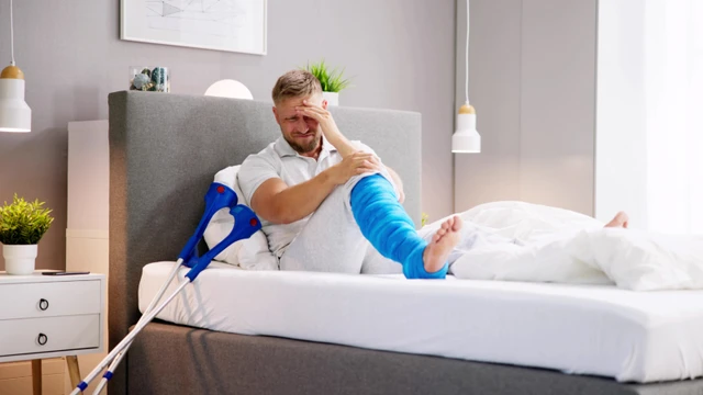 Bị gãy xương bao lâu thì quan hệ được? Lưu ý quan trọng không nên bỏ qua
