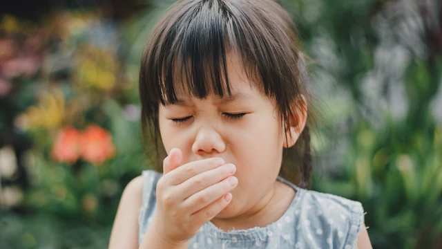 Bị ho uống sữa được không? Giải đáp chi tiết và lời khuyên cụ thể