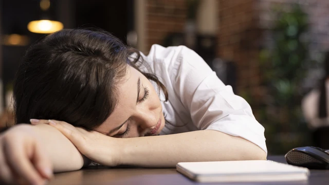Nên làm gì khi cảm thấy chán nản buông xuôi mệt mỏi?
