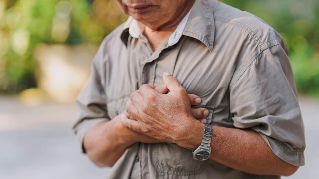 Chèn ép tim cấp: Nhận biết nhanh dấu hiệu và hướng xử trí kịp thời