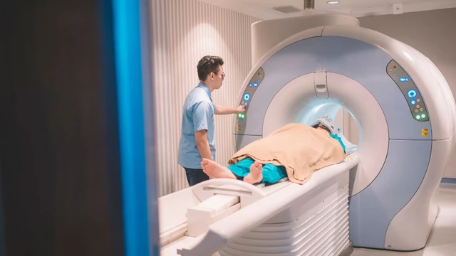 Chụp MRI có phải nhịn ăn không? Những lưu ý quan trọng cần biết