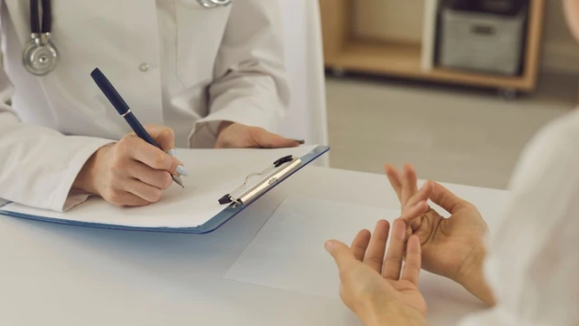 Sau khi cấy que tránh thai cần kiêng gì? Những câu hỏi thường gặp