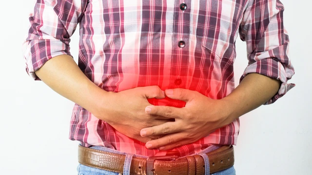 Đau bụng dưới bên phải ở nam là dấu hiệu bệnh gì và khi nào cần đi khám?