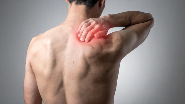 Đau cổ vai gáy bên phải là gì và những điều cần biết?
