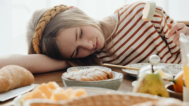 Đau dạ dày kiêng ăn gì, nên ăn gì để giảm đau và nhanh hồi phục?