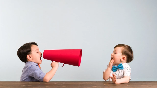 Dấu hiệu bé sắp biết nói: Những cột mốc ngôn ngữ quan trọng