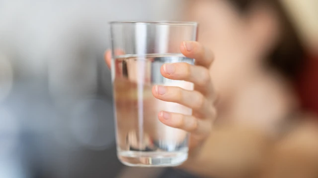 Dấu hiệu cơ thể thiếu nước và cách nhận biết để xử lý kịp thời 