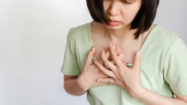 Dấu hiệu hở van tim: 7 biểu hiện thường gặp giúp nhận biết sớm bệnh tim mạch