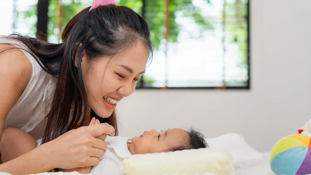 Dấu hiệu trẻ tự kỷ dưới 6 tháng cha mẹ cần nhận biết sớm