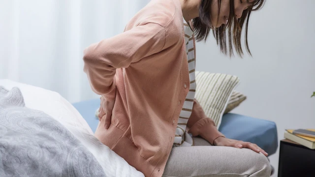 Đau lưng trên: Triệu chứng, nguyên nhân, cách điều trị và phòng ngừa