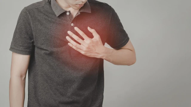 Đau ngực trái là bệnh gì? Dấu hiệu và cách xử lý khi bị đau ngực trái