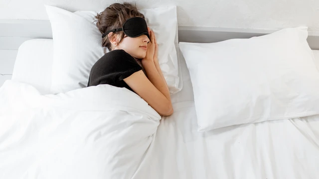Giấc ngủ đa pha là gì? Lợi ích, rủi ro và cách áp dụng an toàn