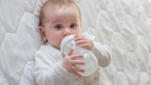 Giai đoạn biếng ăn sinh lý ở trẻ 4 tháng tuổi và cách khắc phục