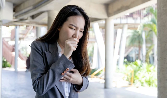 Hen phế quản bội nhiễm: Dấu hiệu và các biến chứng nguy hiểm