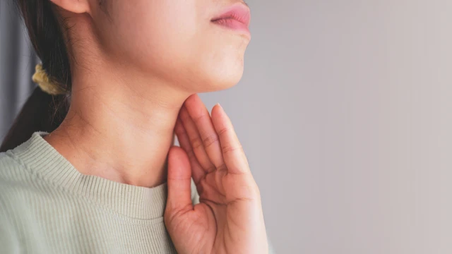 Hình ảnh ung thư vòm họng giai đoạn có đặc điểm gì? Nguyên nhân gây bệnh