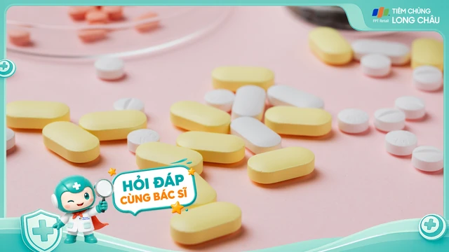 [Hỏi đáp] Người đang dùng thuốc điều trị có tiêm vắc xin RSV được không?