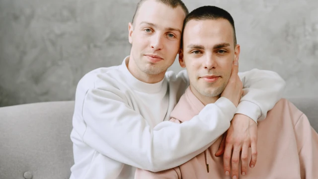 Homosexual là gì? Homosexual có phải là bệnh không?