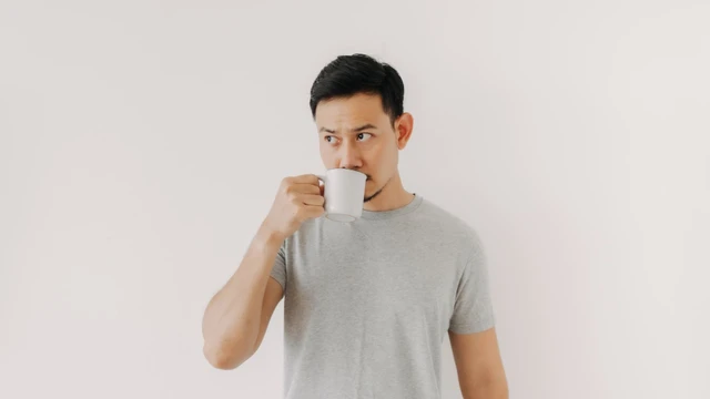 Huyết áp thấp uống cà phê được không? Sự thật và cách sử dụng an toàn