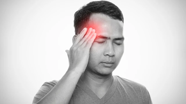 Làm gì khi bị đau đầu dữ dội? Cách giảm đau hiệu quả và những điều cần biết