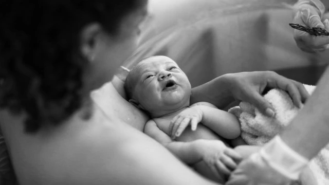Mẹ bầu bị viêm gan B có ảnh hưởng đến con không? Dấu hiệu và nguy cơ cần biết