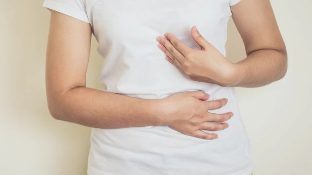 Mẹ bầu bị đầy bụng khi mang thai 3 tháng đầu là do đâu?