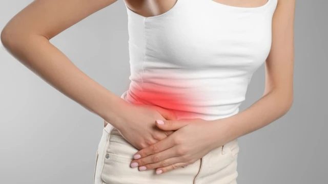 Nằm nghiêng bên phải bị đau sườn là do đâu? Nguyên nhân và cách xử trí đúng