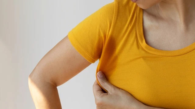 Ngăn mồ hôi nách ướt áo tại nhà: Giải pháp đơn giản và hiệu quả