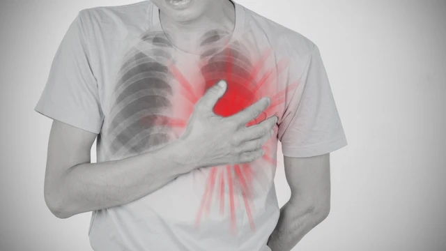 Ngực bị đau khi ấn vào là dấu hiệu gì và có nguy hiểm không?