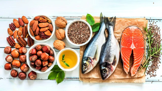 Người bị viêm cân gan chân nên ăn gì? Những lưu ý cần biết về chế độ ăn