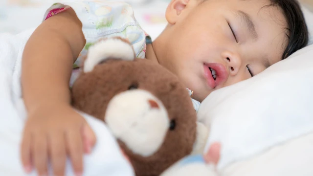 Nhận biết dấu hiệu trẻ bị sởi sớm