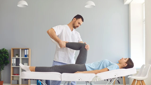 Những bài tập chữa tràn dịch khớp gối và lưu ý khi tập