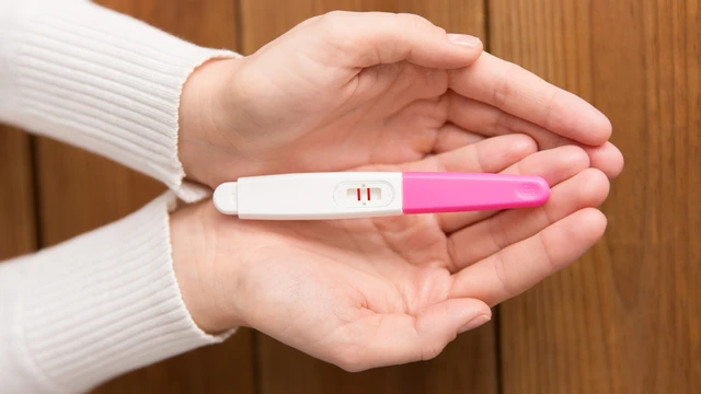 Que thử thai điện tử dùng được mấy lần? Cách sử dụng que thử thai điện tử đúng hướng dẫn