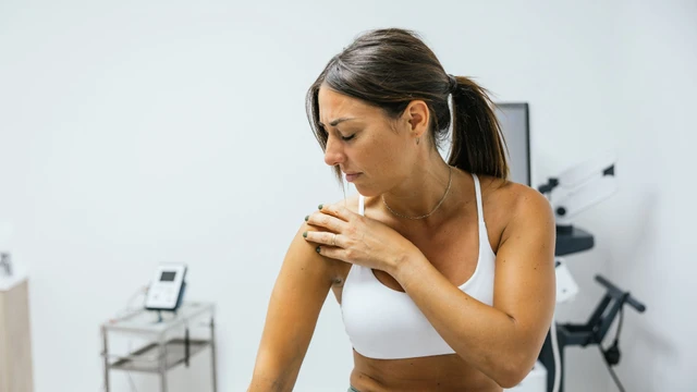 Rách cơ chóp xoay vai: Dấu hiệu nhận biết, nguyên nhân và cách điều trị hiệu quả