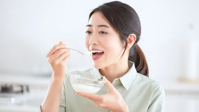 Sữa chua không đường bao nhiêu calo? Một số lợi ích của sữa chua không đường