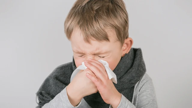 Suy giảm miễn dịch bẩm sinh là gì? Những vấn đề sức khỏe có thể gặp