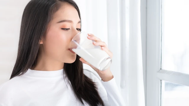 Tác hại của sữa đậu nành đối với nữ giới khi sử dụng sai cách các chị em nên biết