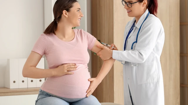 Tiêm uốn ván cho bà bầu ở tuần bao nhiêu để bảo vệ mẹ và bé an toàn?