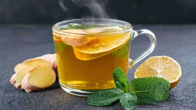 Trà detox là gì? Một số tác dụng phụ có thể gặp nếu lạm dụng